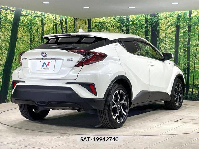 Toyota C-HR 2018-07 1214091-16