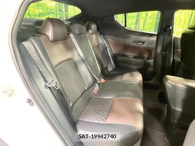 Toyota C-HR 2018-07 1214091-8