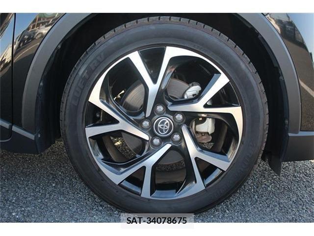 Toyota C-HR 2017-12 1219529-11