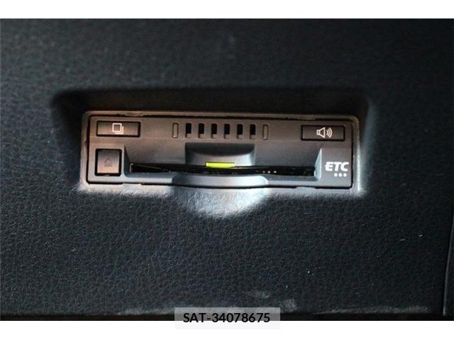 Toyota C-HR 2017-12 1219529-4