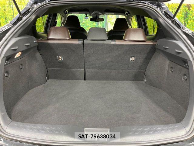 Toyota C-HR 2017-04 1301053-9