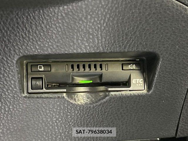 Toyota C-HR 2017-04 1301053-6