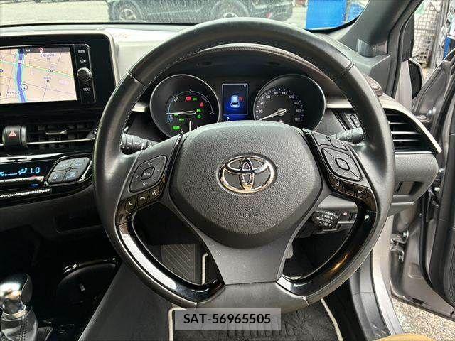 Toyota C-HR 2018-03 1317907-10