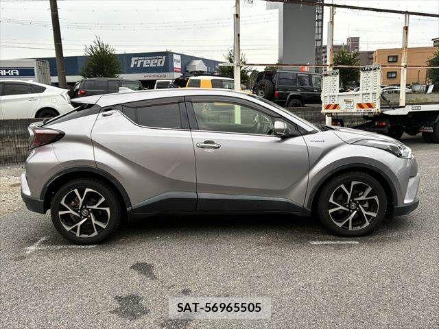 Toyota C-HR 2018-03 1317907-16