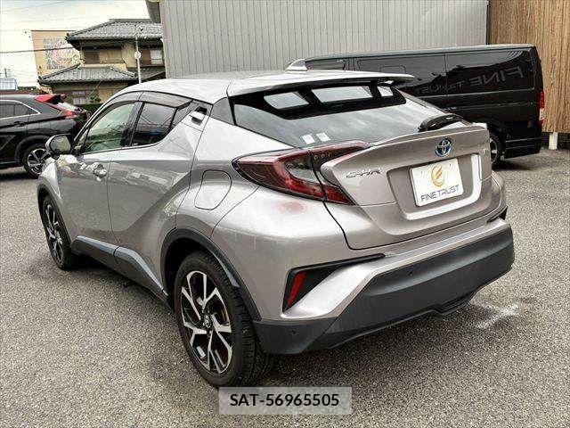 Toyota C-HR 2018-03 1317907-19