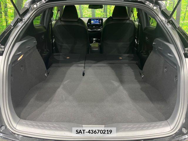 Toyota C-HR 2018-09 1416388-9
