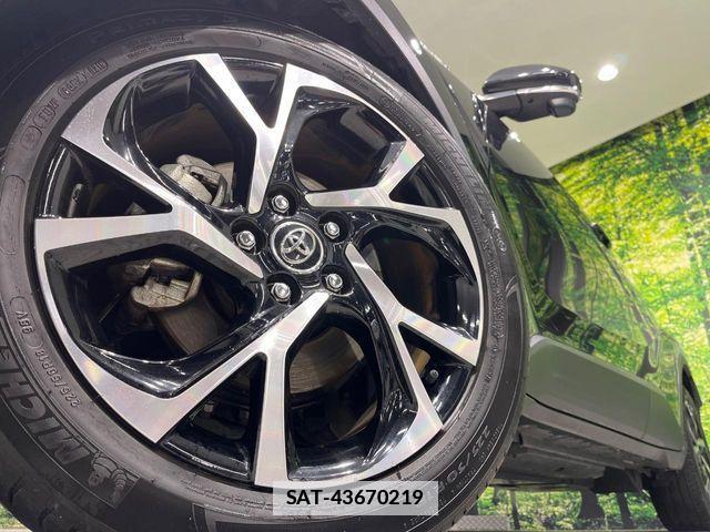 Toyota C-HR 2018-09 1416388-12