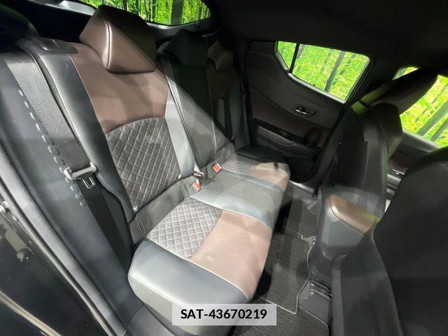 Toyota C-HR 2018-09 1416388-8