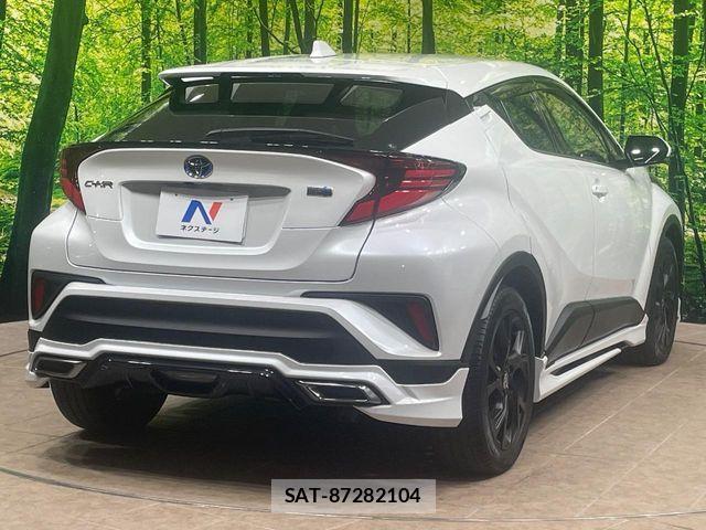 Toyota C-HR 2022-07 1471432-16