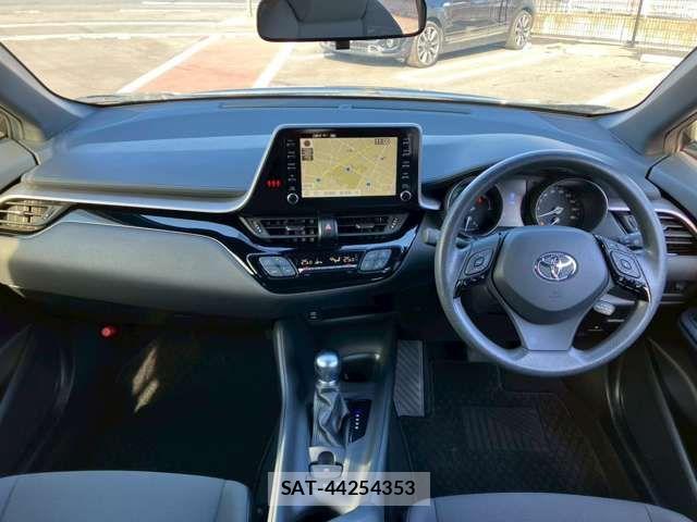 Toyota C-HR 2020-04 2726831-10
