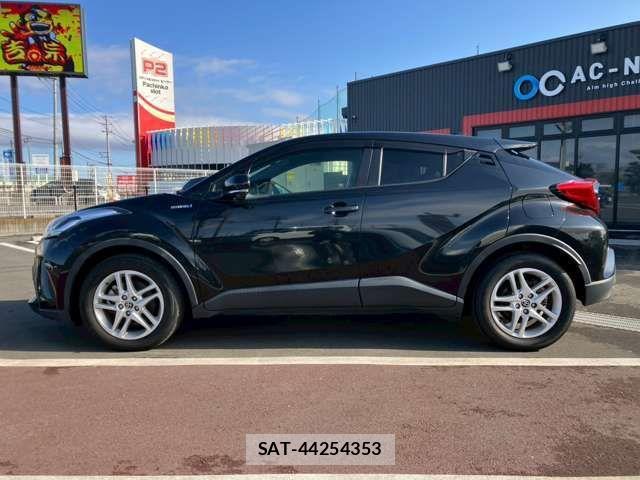 Toyota C-HR 2020-04 2726831-13