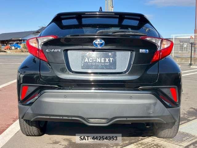 Toyota C-HR 2020-04 2726831-14
