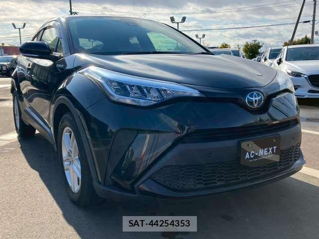 Toyota C-HR 2020-04 2726831-15