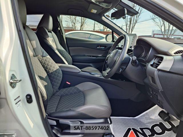 Toyota C-HR 2020-08 3064384-9