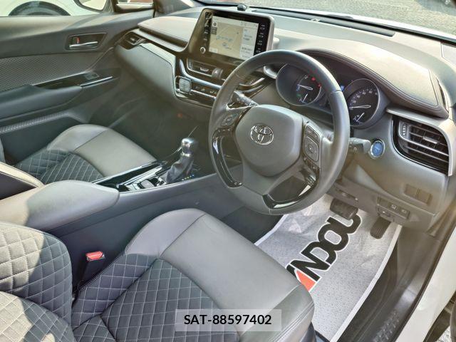 Toyota C-HR 2020-08 3064384-10