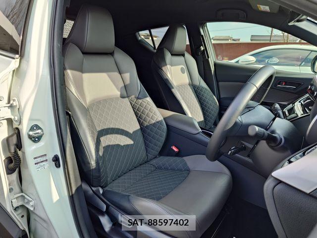 Toyota C-HR 2020-08 3064384-11