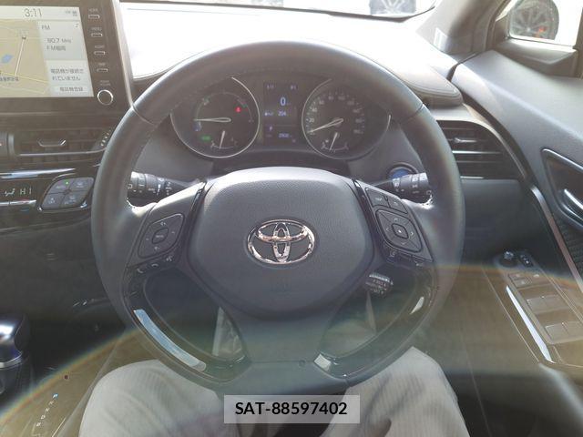 Toyota C-HR 2020-08 3064384-12