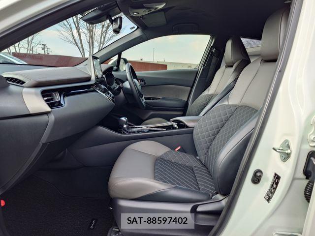 Toyota C-HR 2020-08 3064384-19