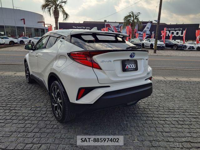 Toyota C-HR 2020-08 3064384-2