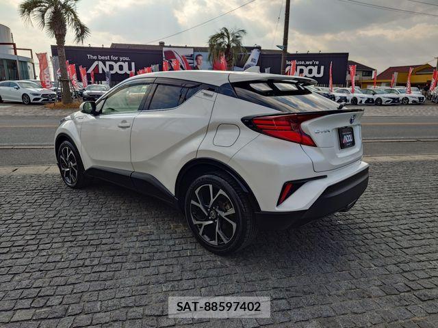 Toyota C-HR 2020-08 3064384-3
