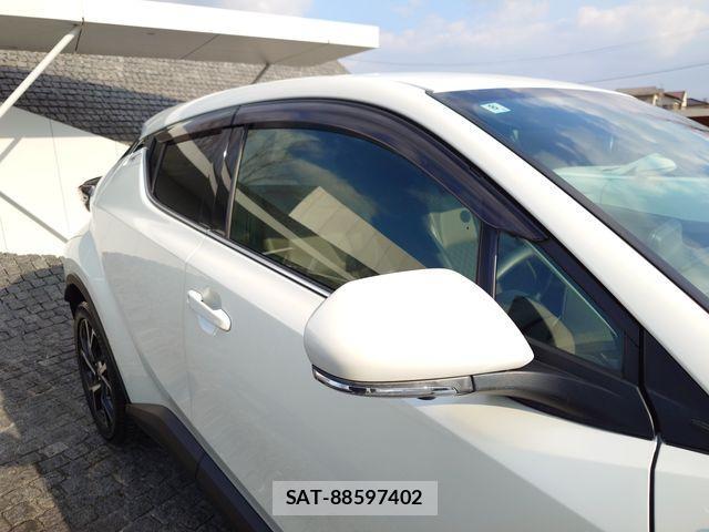 Toyota C-HR 2020-08 3064384-4