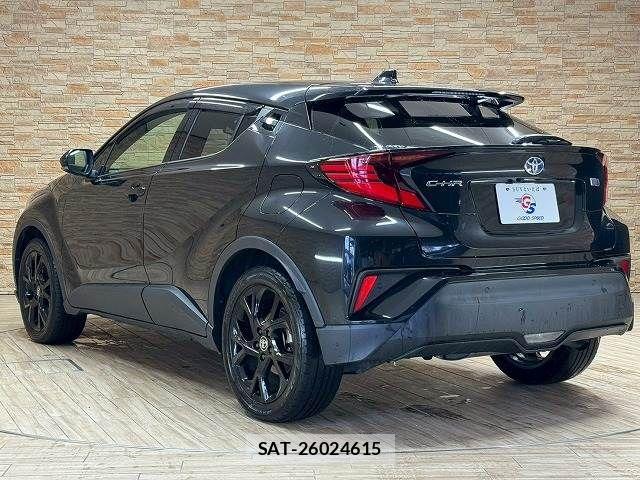 Toyota C-HR 2020-11 3064386-16
