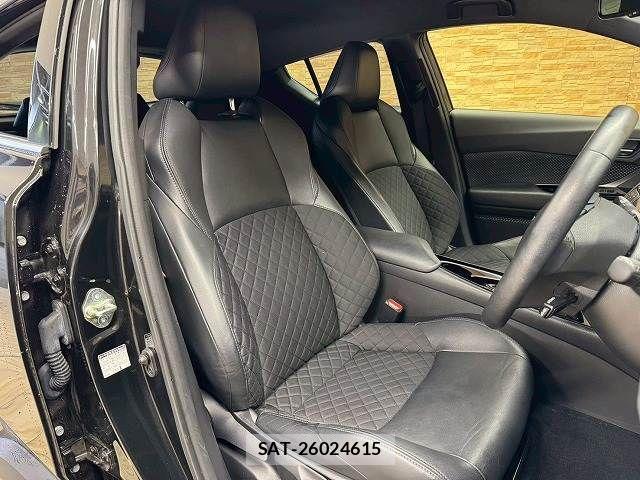 Toyota C-HR 2020-11 3064386-4
