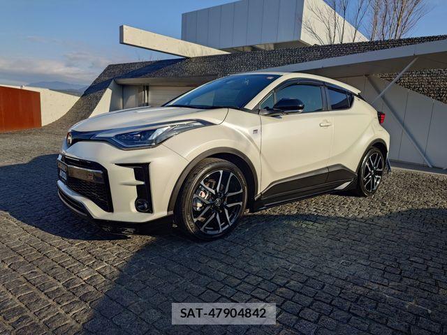 Toyota C-HR 2021-05 3064383-1