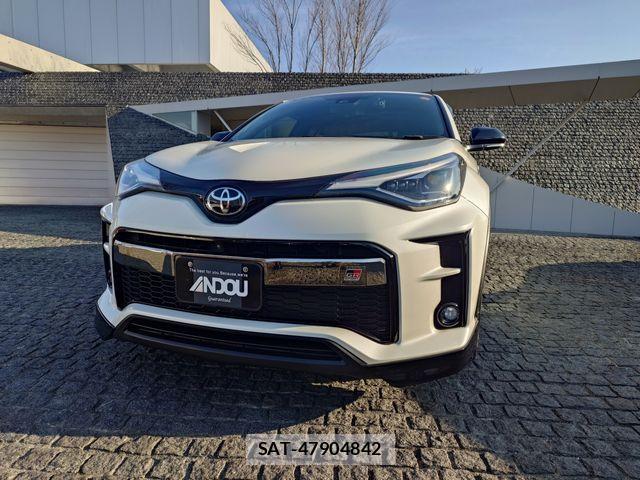 Toyota C-HR 2021-05 3064383-5