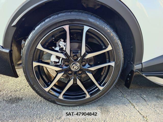 Toyota C-HR 2021-05 3064383-7