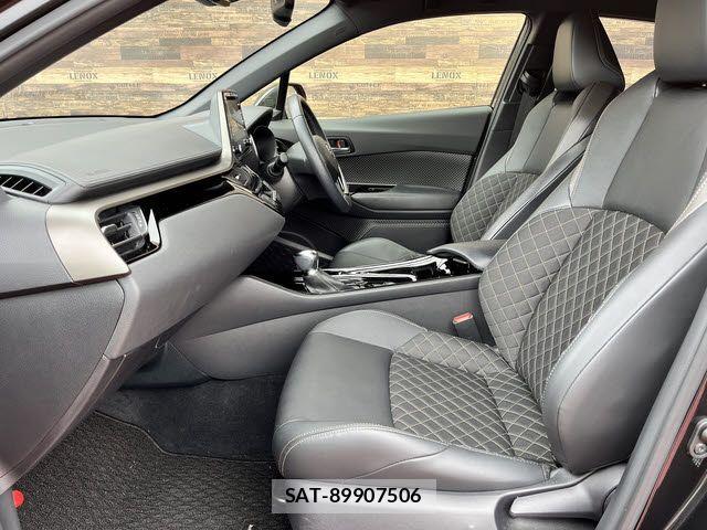Toyota C-HR 2023-02 3371469-18