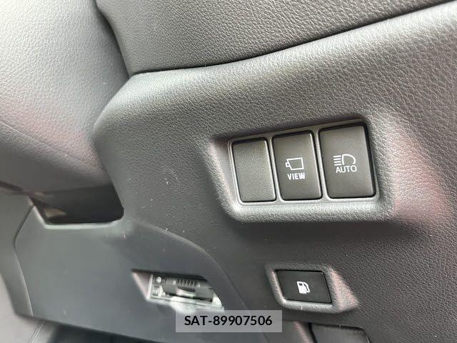 Toyota C-HR 2023-02 3371469-21
