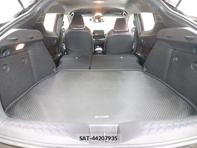 Toyota C-HR 2018-04 3766361-10