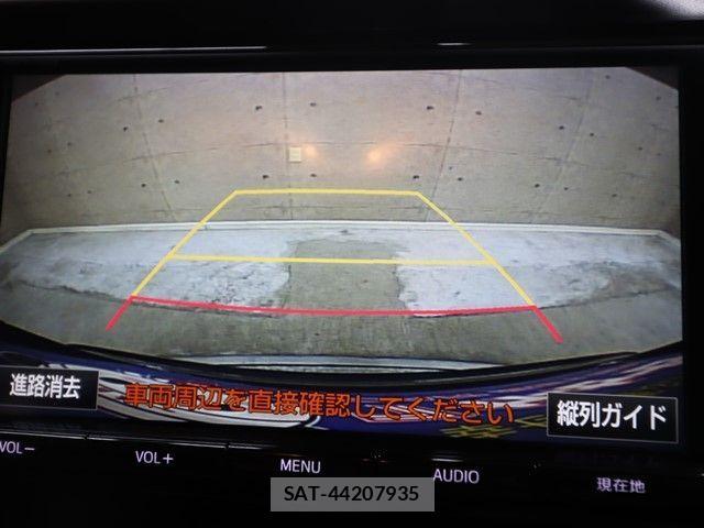 Toyota C-HR 2018-04 3766361-13