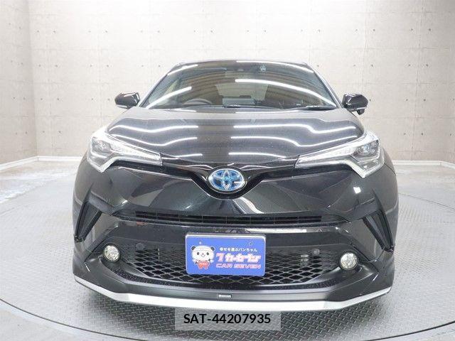 Toyota C-HR 2018-04 3766361-23