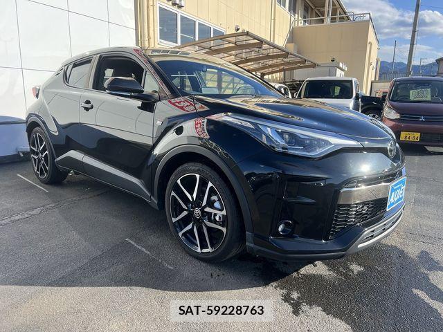Toyota C-HR 2021-01 4391817-1