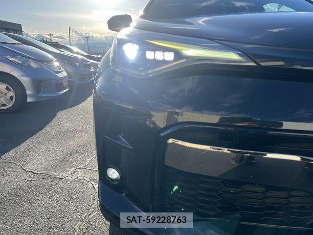 Toyota C-HR 2021-01 4391817-26