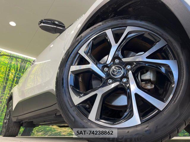 Toyota C-HR 2018-02 4588829-12