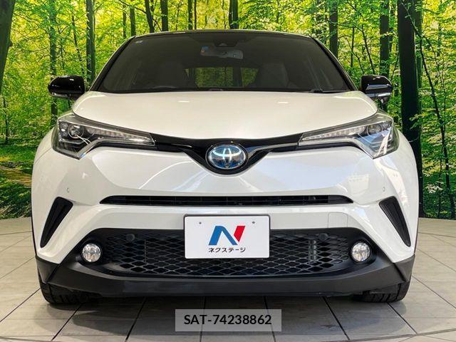 Toyota C-HR 2018-02 4588829-13