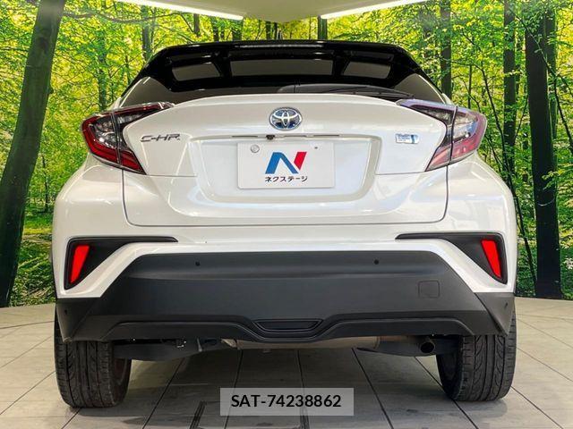 Toyota C-HR 2018-02 4588829-14