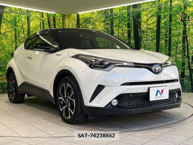 Toyota C-HR 2018-02 4588829-15