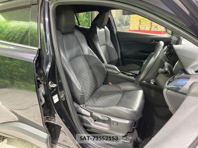 Toyota C-HR 2021-10 4588794-9