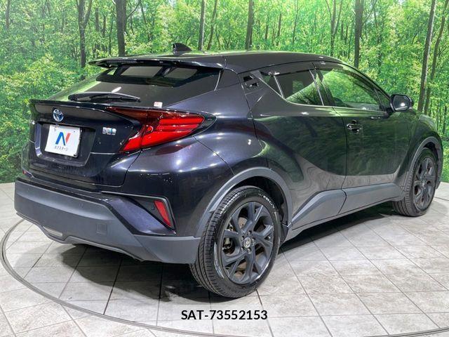 Toyota C-HR 2021-10 4588794-16