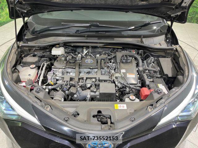Toyota C-HR 2021-10 4588794-17