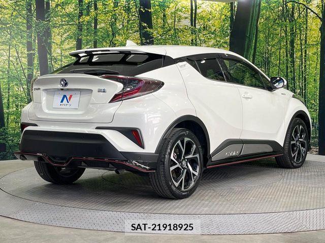 Toyota C-HR 2017-08 4638347-16