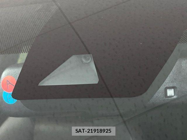 Toyota C-HR 2017-08 4638347-2
