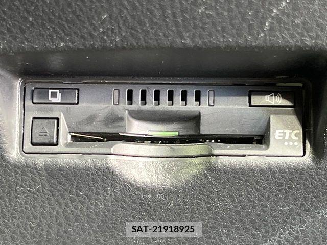 Toyota C-HR 2017-08 4638347-6
