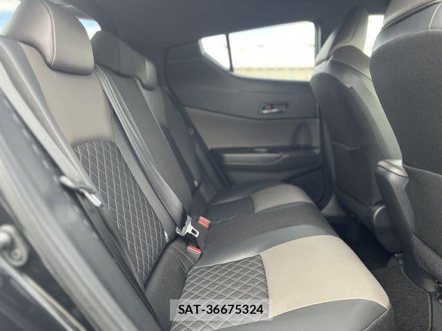 Toyota C-HR 2022-03 4751899-9
