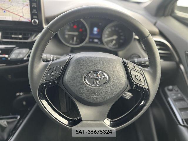 Toyota C-HR 2022-03 4751899-13