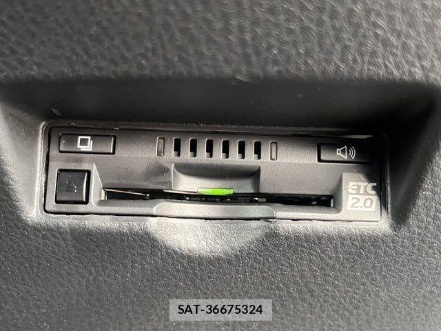 Toyota C-HR 2022-03 4751899-15
